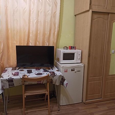 Смарт-Економ,10 Хв До Ж/Д Вокзалу Apartamento Lviv Exterior foto