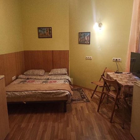 Смарт-Економ,10 Хв До Ж/Д Вокзалу Apartamento Lviv Exterior foto