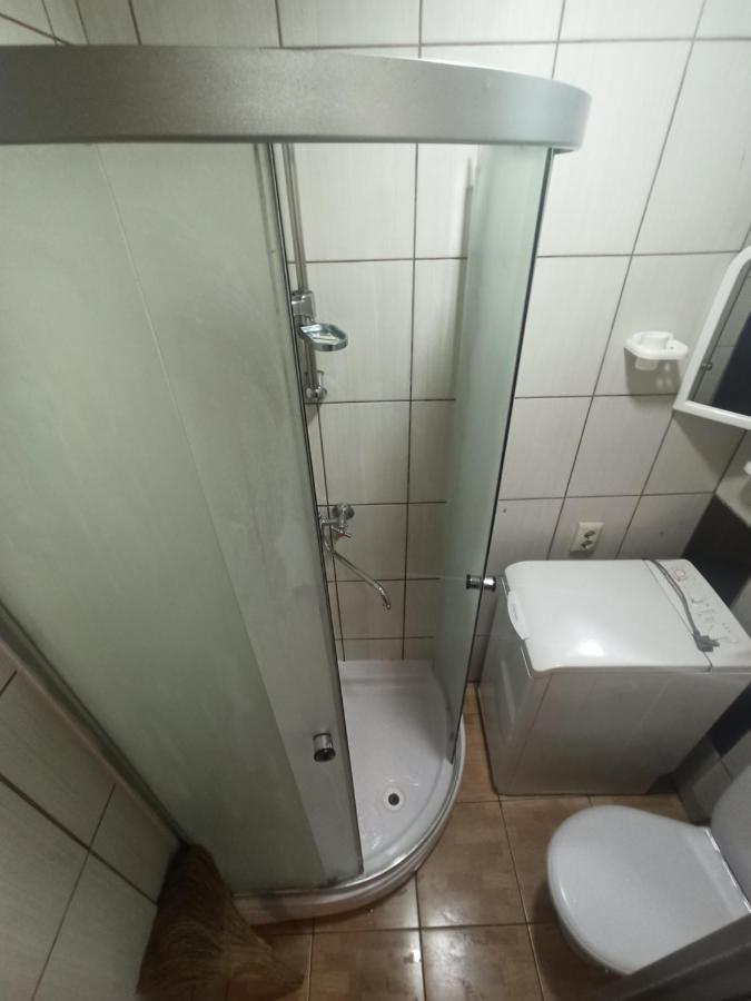 Смарт-Економ,10 Хв До Ж/Д Вокзалу Apartamento Lviv Exterior foto
