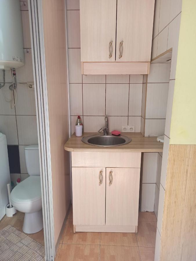 Смарт-Економ,10 Хв До Ж/Д Вокзалу Apartamento Lviv Exterior foto